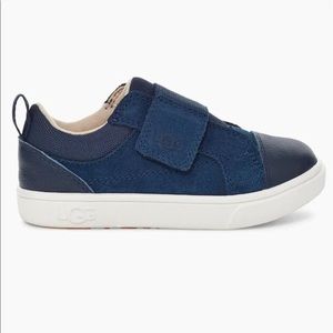 UGG Rennon Low in Navy